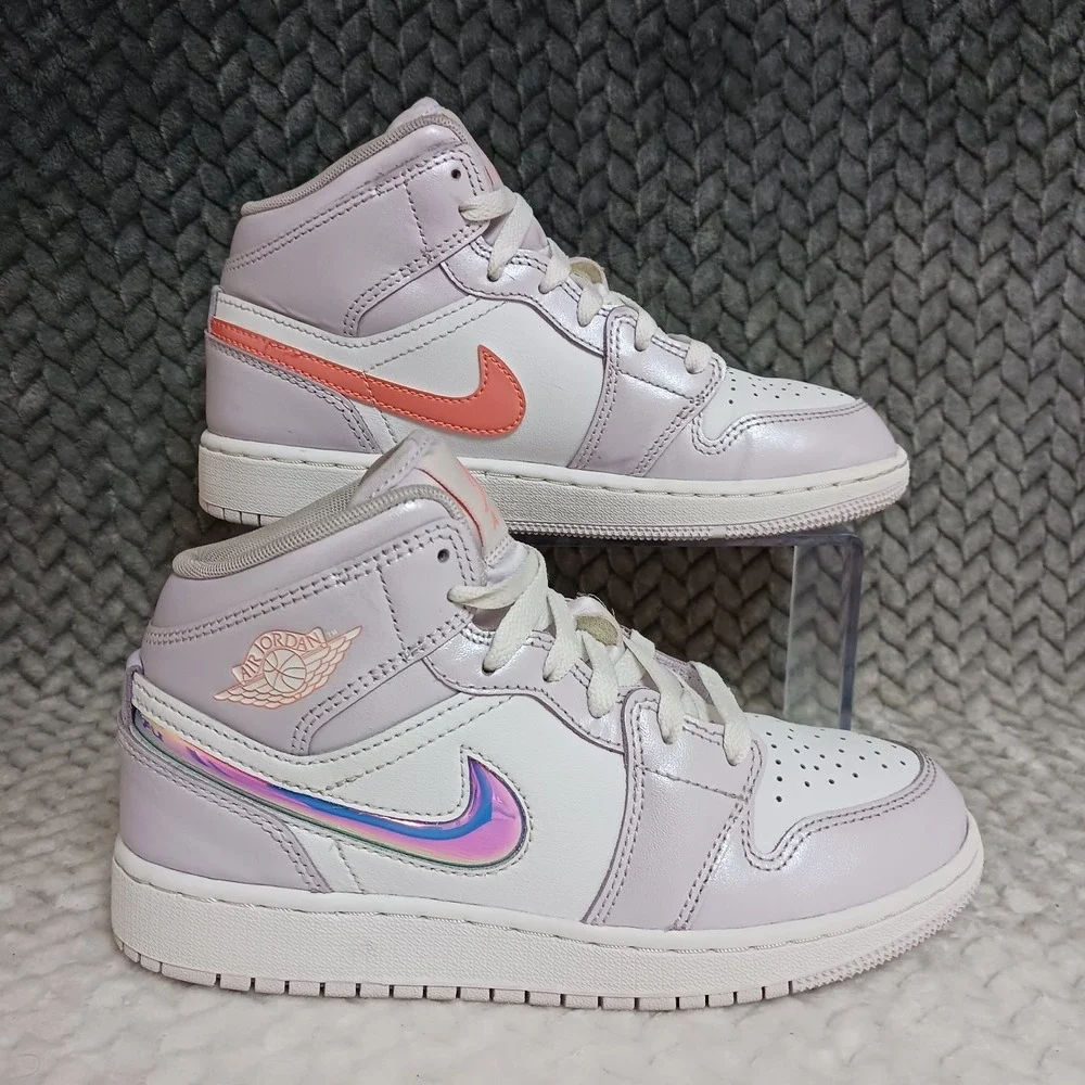 Air Jordan 1 Mid SE Barely Grape Atomic Pink Iridescent Swoosh GS Shoes Size 4Y